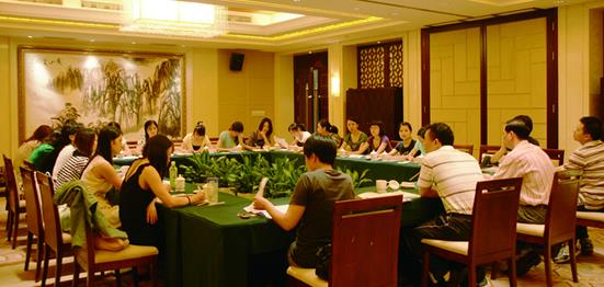  開(kāi)展“醫(yī)院文化”學(xué)習(xí)討論會(huì)